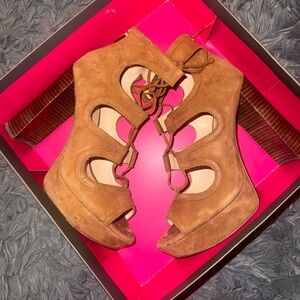 Vince Camuto Heels
